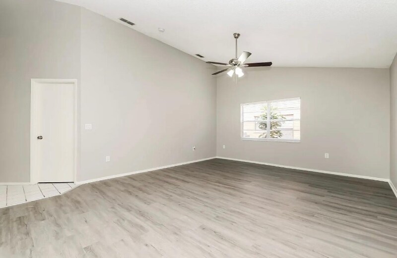 Building Photo - 7371 Box Elder Dr