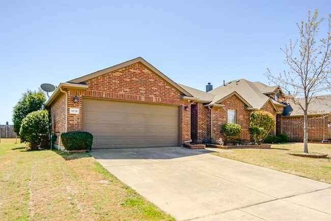 Building Photo - 1014 Lake Grove Dr