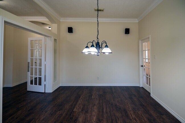 Building Photo - 4BR SFR • Walk-In Pantry • Fenced Yard in Coventry