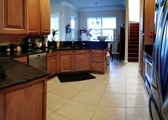 Building Photo - 5327 Solway Dr