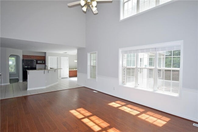 Building Photo - 2030 Hunters Trail Dr