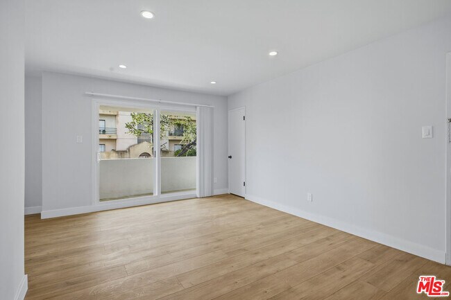 Building Photo - 1738 Colby Ave