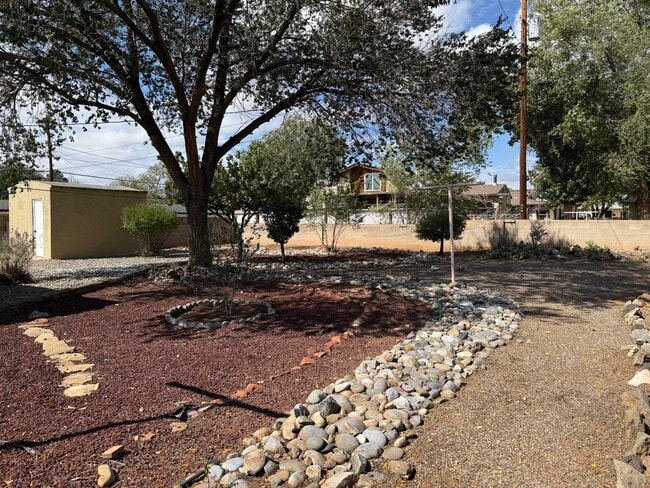 Building Photo - 1404 Chaco Ave