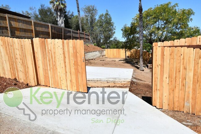 Building Photo - 209 Civic Center Dr