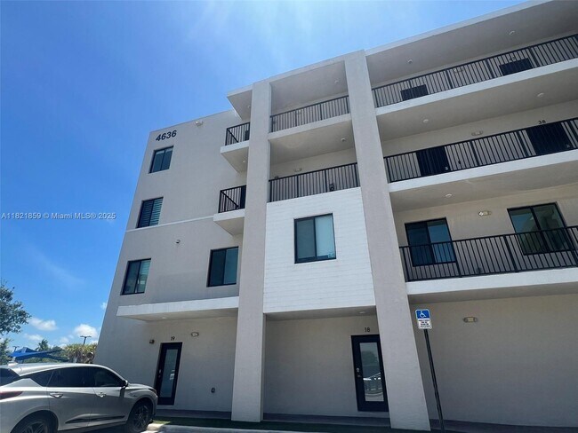 Building Photo - 4636 NW 84th Ave