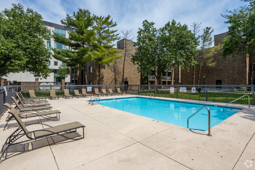 Primary Photo - Civic Center Court Apartments