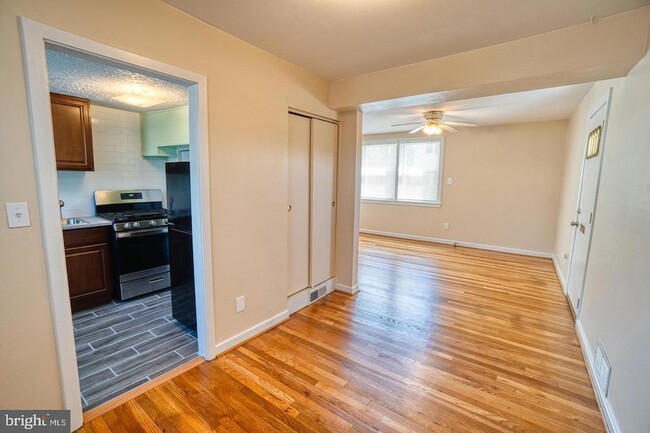 Building Photo - 2818 Iverson St