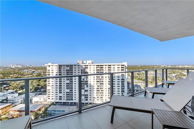 Building Photo - 2200 N Ocean Blvd