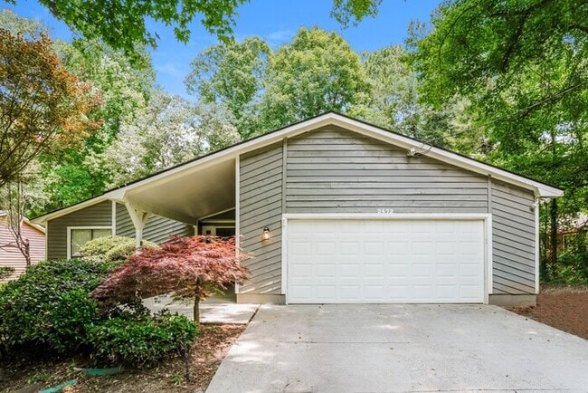 Primary Photo - 2472 Hewatt Rd