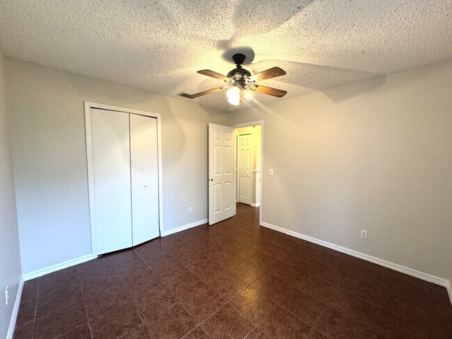 Building Photo - 2728 Corrigan Dr