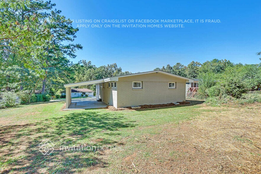 Building Photo - 2996 Horse Shoe Dr