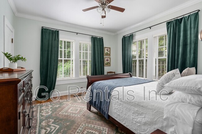 Building Photo - 1329 33rd St S