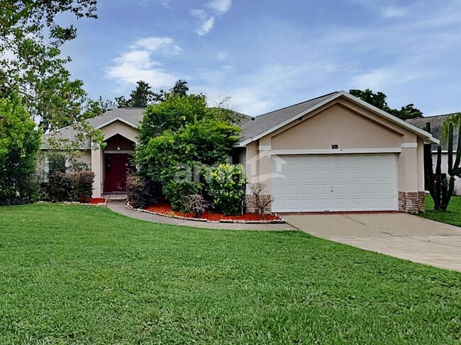Building Photo - 722 Meadow Park Dr