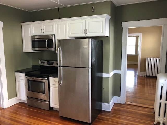 Kitchen - 1175 Boulevard