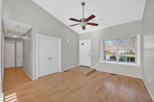 Building Photo - 14 Braxton Dr