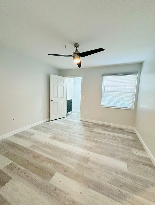 Building Photo - 2400 Feather Sound Dr