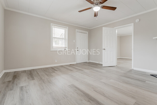 Building Photo - Charming 3 Bedroom in LaGrange!