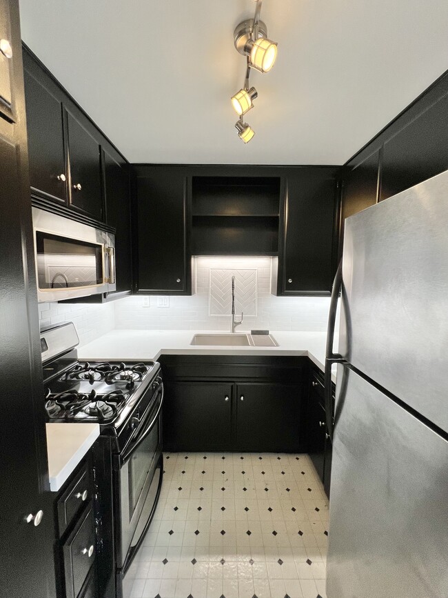 Building Photo - 4245 34th St