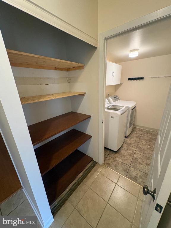 Building Photo - 1531 Tarleton Pl