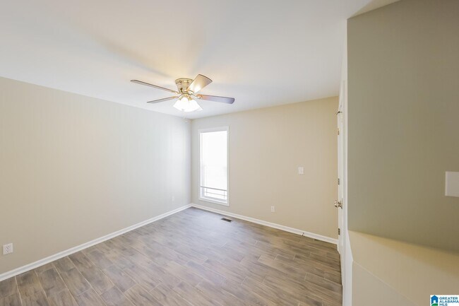 Building Photo - 3757 Graves Gap Rd