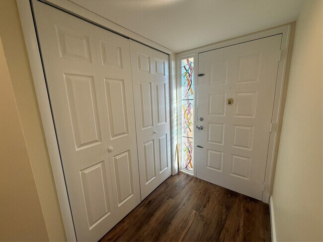 Building Photo - 2660 Carambola Cir N