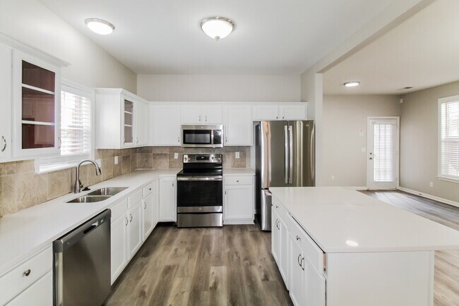 Building Photo - 8565 Griffin Park Dr