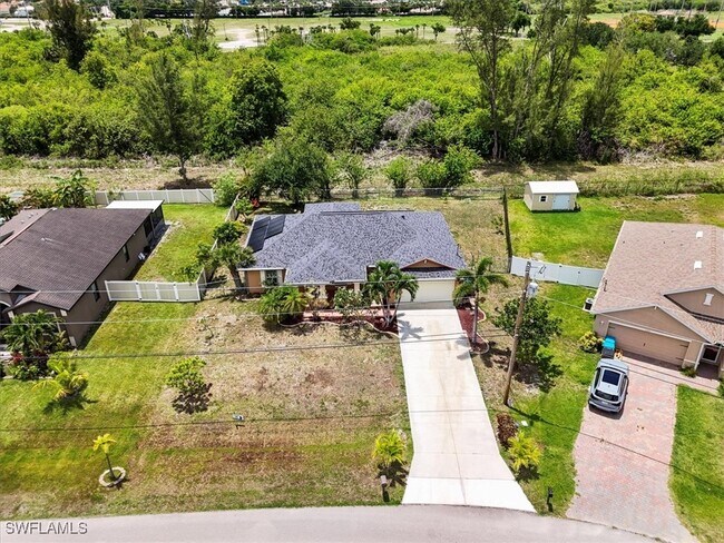 Building Photo - 1505 SW 22nd Pl