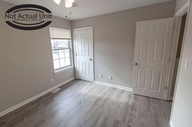 Building Photo - 1521 Typhoon Ct