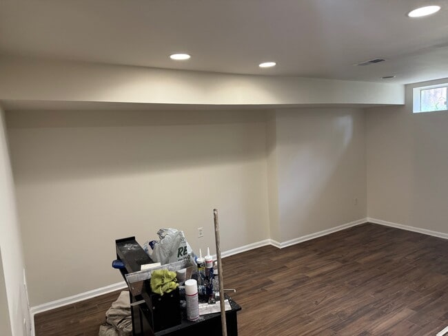 Building Photo - 3391 Vineland Pl
