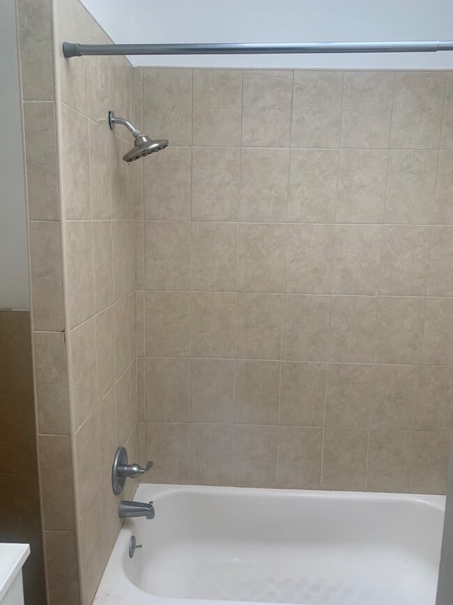 Building Photo - 463 Van Buren St