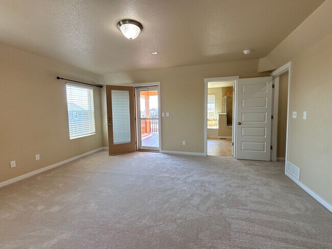 Building Photo - 6531 Wexford Dr