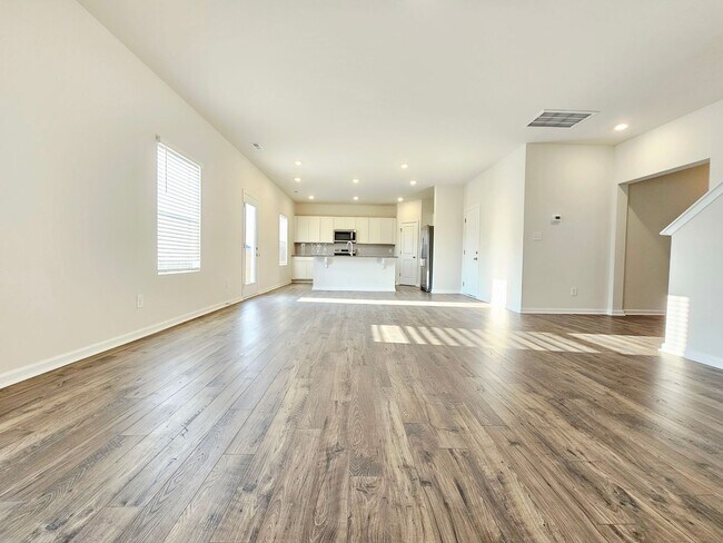 Building Photo - NEW 4- Bedroom Home With Loft, Bonus Room and Fenced Backyard