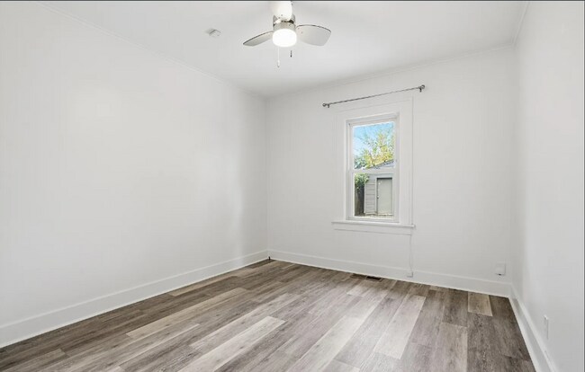 Building Photo - 2 Bed | 1 Bath Near Cherry Street!