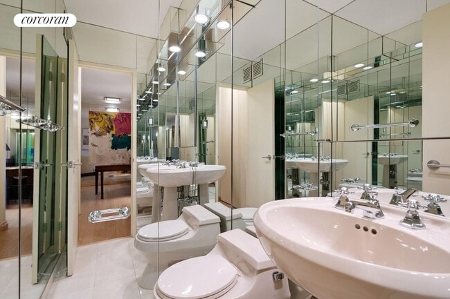 Building Photo - 20 W 64th St