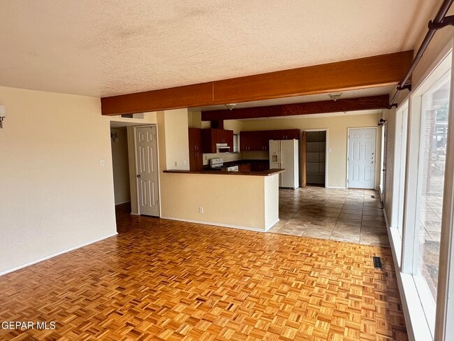 Building Photo - 5113 Trew Ct
