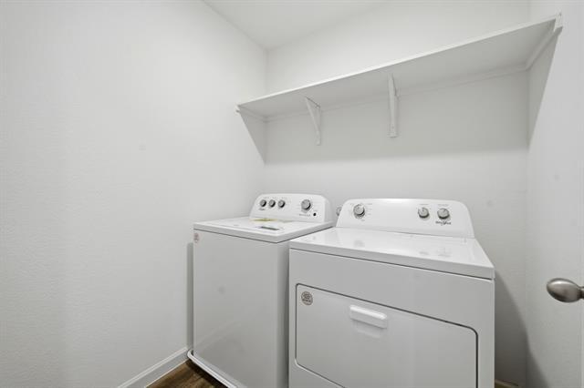 Building Photo - 8325 Kimlewick Dr