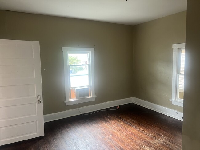 Building Photo - 1315 Nutwood St