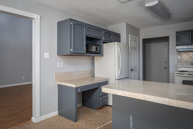 Building Photo - 210 Warbonnet Trail