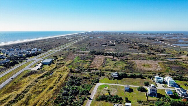 Building Photo - 14146 Miramar Dr