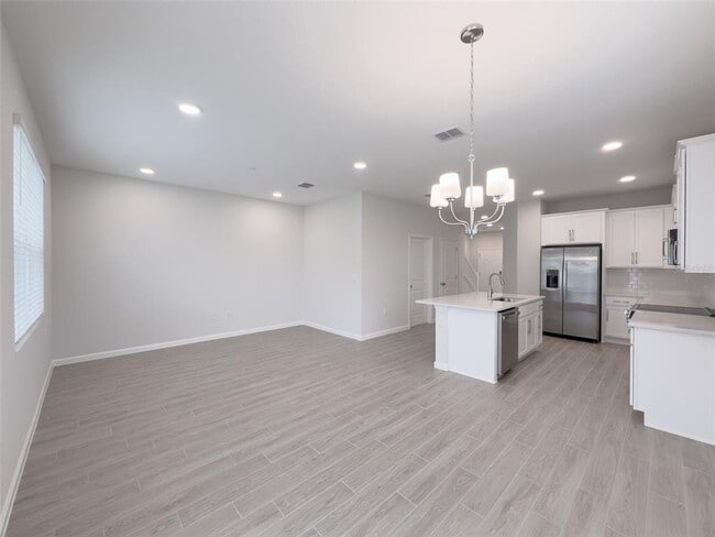 Building Photo - 551 Pothos St