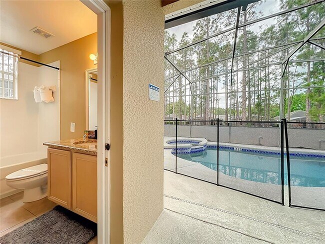 Building Photo - 520 Orista Dr