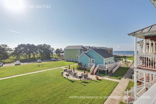 Building Photo - 1515 E Beach Blvd