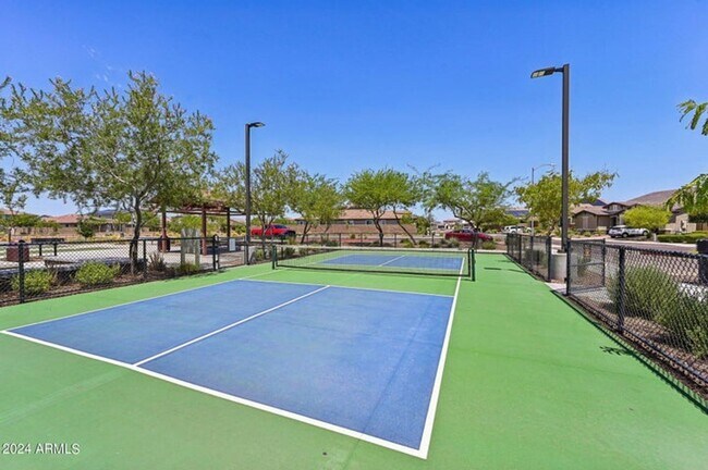 Building Photo - Gorgeous Single Level 4 bed 3 bath 3 car garage home at the Meadows community in Peoria