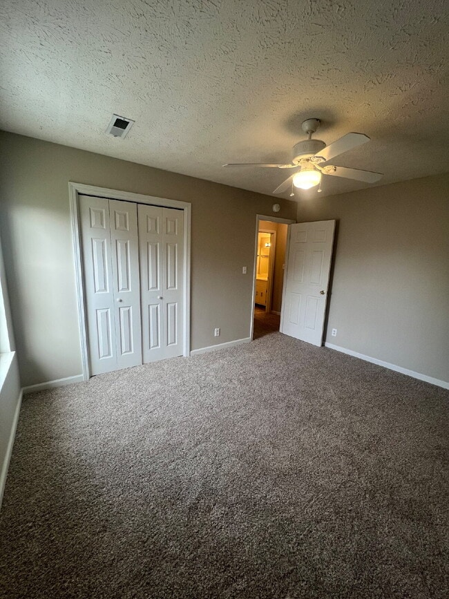 Building Photo - 3440 Sandpiper Dr