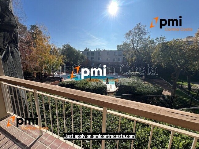 Building Photo - 460 N Civic Dr