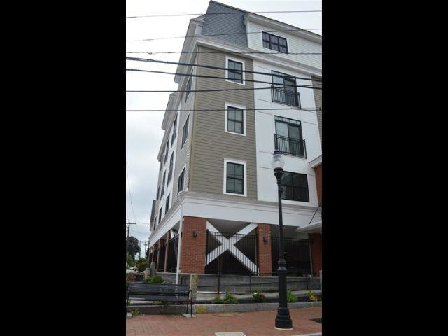 Building Photo - 2 Silver St