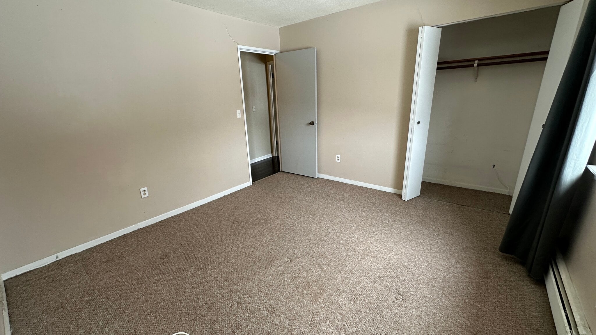 Master bedroom - 581 Crown St