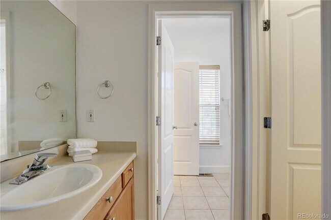 Building Photo - Incredible Townhome in the Hampden Town Ce...