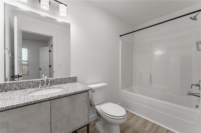 Building Photo - 751 St Charles Pl