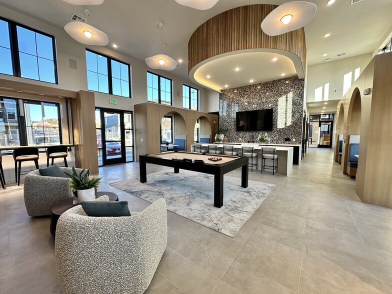 Building Photo - Switch Luxury Apartments